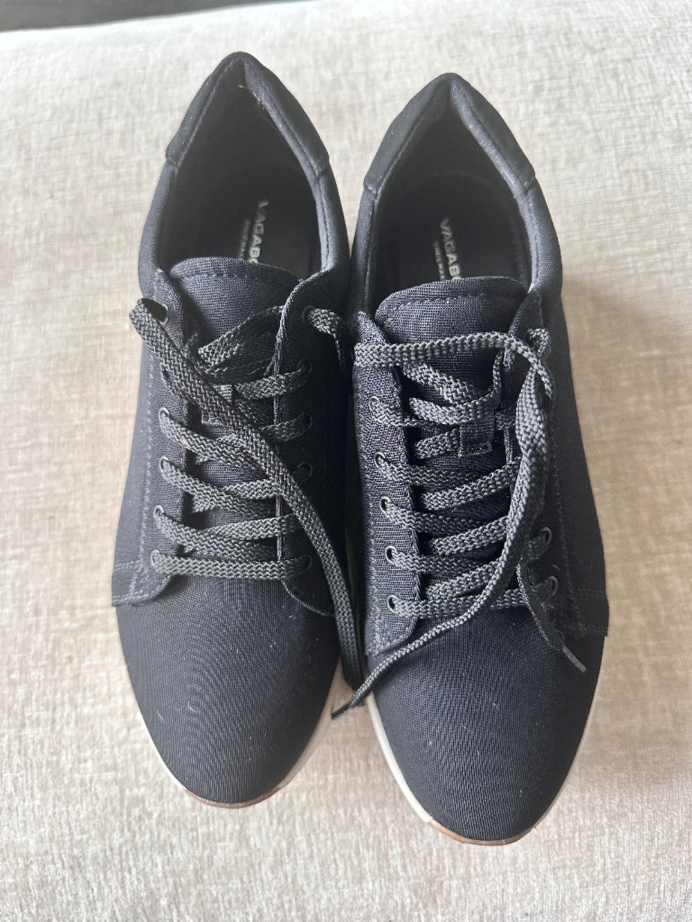 Vagabond Casey Sneakers, size 9, worn ONCE!